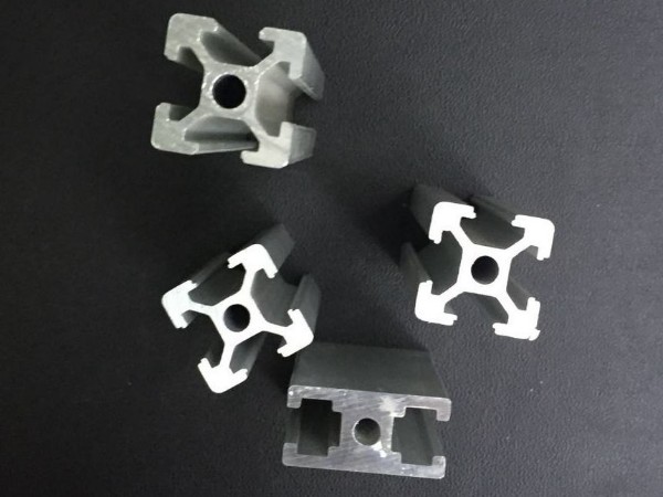 小截面工業(yè)鋁型材的用途有哪些？